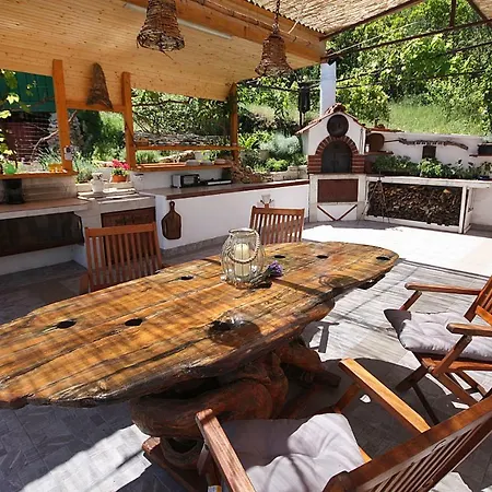 Nyaraló House Nova *